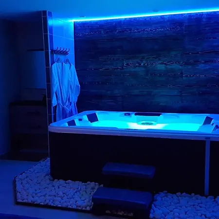 Cosy Love & Spa Love Room Avec Spa, Hammam Et Sauna Privatif Cemboing Exterior photo