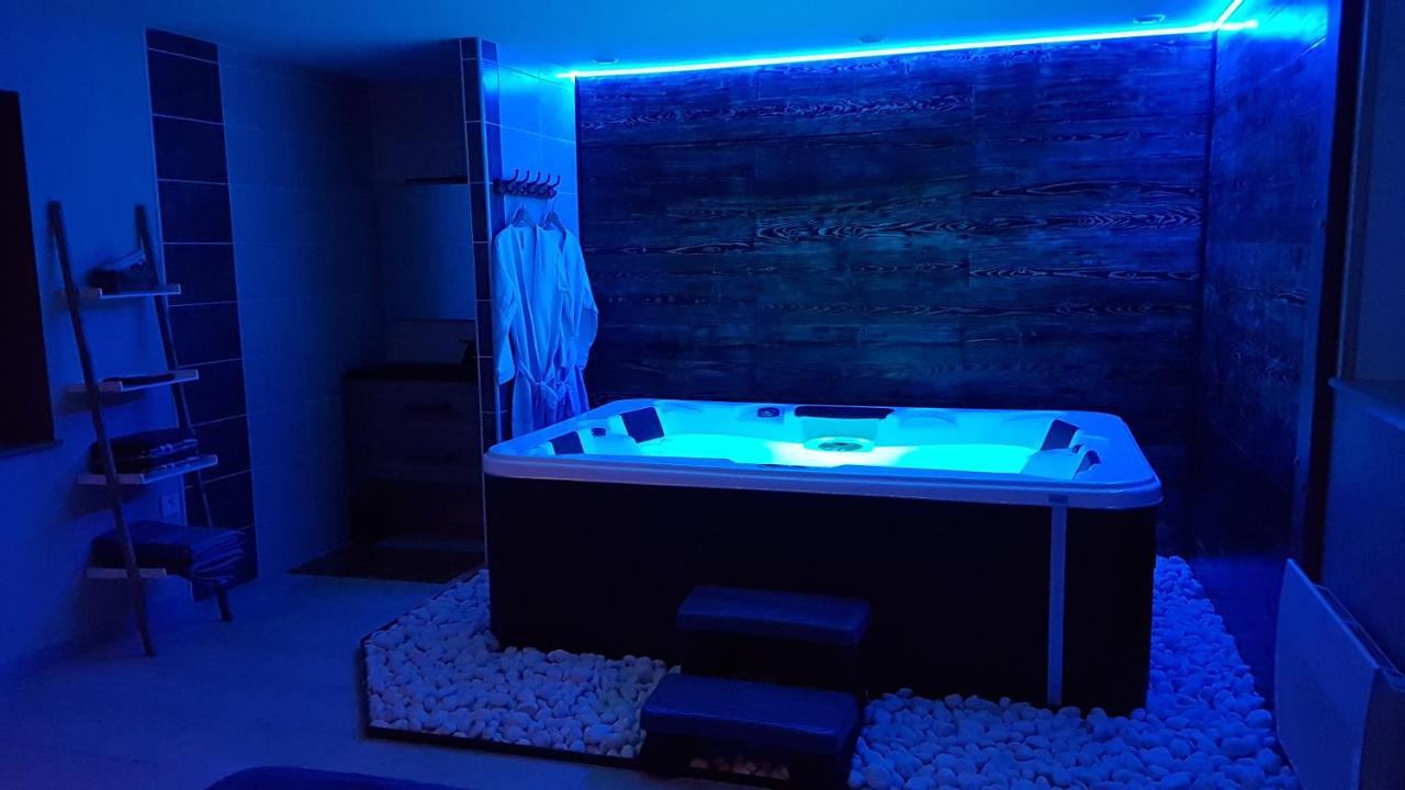Apartment Cosy & Avec Spa, Hammam Et Sauna Privatif Cemboing